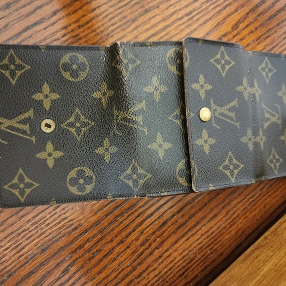 Louis Vuitton Monogram Trifold Wallet - Picture 14 of 14